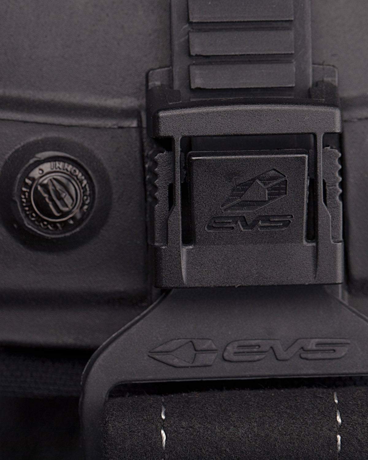 RS9 Knee Brace - Single - EVS Sports