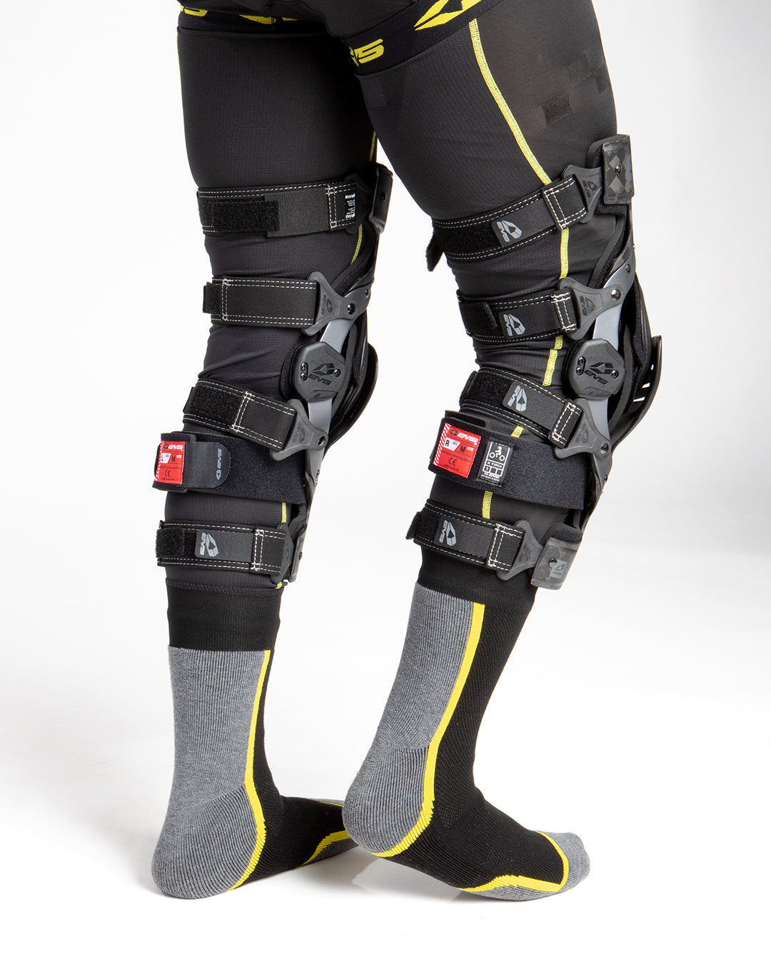 Axis Pro 2025 Knee Brace