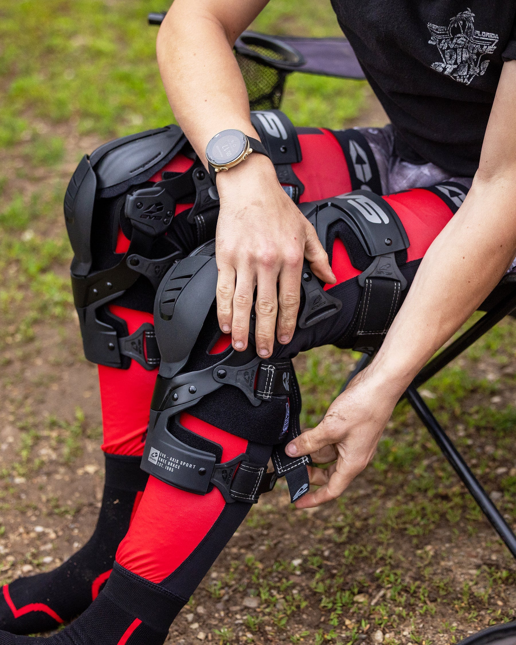 AXIS Sport Knee Brace - EVS Sports